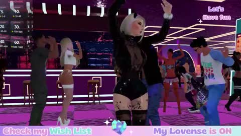 Snapshot of mia_lilah chatting on February 17, 6:14 pm Mia online show from February 17, 6:14 pm