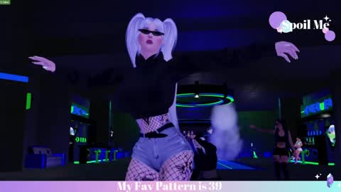 Snapshot of mia_lilah chatting on April 16, 11:29 pm Mia online show from April 16, 11:29 pm