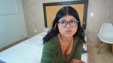 MIALOPEZ      .     Y      .      online show from October 2, 6:15 pm