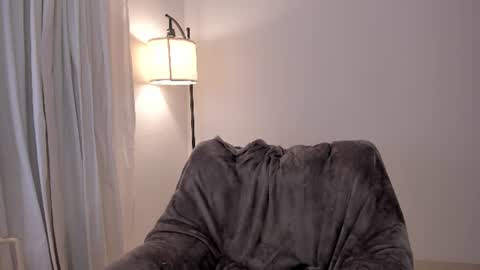 MIA LOVE   online show from June 14, 2:24 am