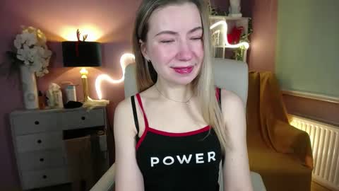 Mia online show from January 12, 7:43 am