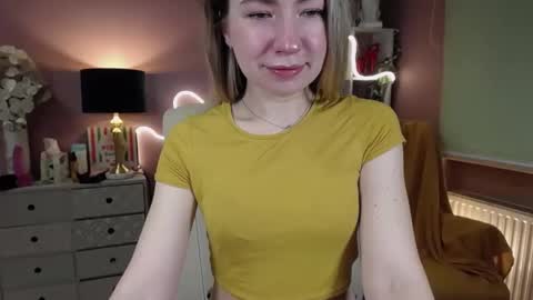 Mia online show from February 1, 7:57 am