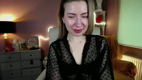 Mia online show from February 24, 10:59 am