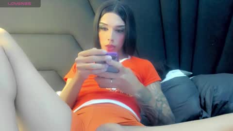 Mia3 online show from January 2, 11:16 pm