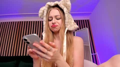 Mia here Appreciate your support online show from January 31, 3:22 pm