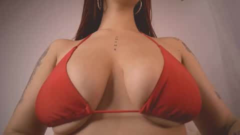 Snapshot of mia_millers2311 chatting on February 9, 1:26 pm mia independent model online show from February 9, 1:26 pm