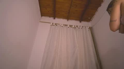 Snapshot of mia_millers2311 chatting on February 21, 1:01 pm mia independent model online show from February 21, 1:01 pm