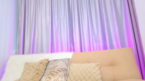 Mia online show from March 31, 12:16 pm