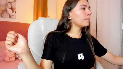 Mia Nevaeh - follow me online show from February 4, 9:10 pm