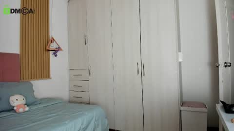 Snapshot of mia_nevaeh chatting on June 19, 8:01 pm Mia Nevaeh - follow me online show from June 19, 8:01 pm
