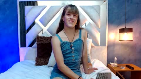 mia_pallmer online show from January 13, 1:16 pm