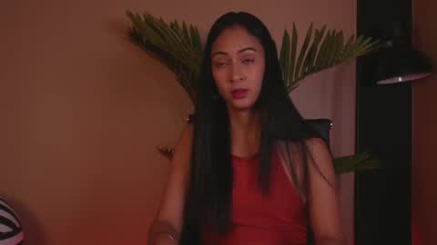 Mia online show from March 15, 11:49 am