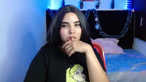 Mia  online show from December 30, 4:19 pm