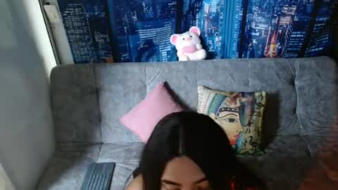 Mia  online show from June 16, 3:58 pm