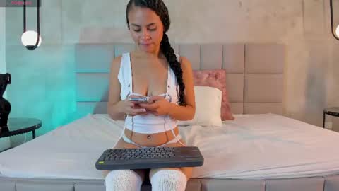 Mia Phalmer online show from June 9, 12:28 pm
