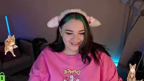 Mia online show from March 21, 1:43 am