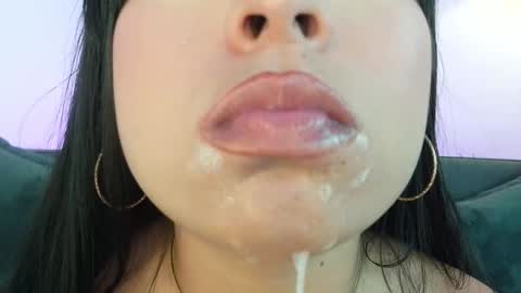 Mia online show from May 8, 10:37 pm