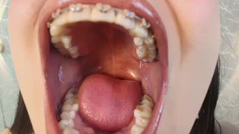 Snapshot of mia_roux13 chatting on January 1, 9:52 pm Mia Roux online show from January 1, 9:52 pm