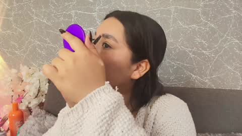 Snapshot of mia_roux13 chatting on January 24, 7:18 pm Mia Roux online show from January 24, 7:18 pm