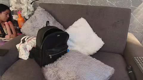 Snapshot of mia_roux13 chatting on February 2, 7:04 pm Mia Roux online show from February 2, 7:04 pm