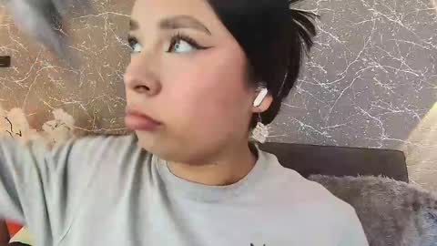 Snapshot of mia_roux13 chatting on March 2, 6:51 pm Mia Roux online show from March 2, 6:51 pm