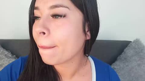 Snapshot of mia_roux13 chatting on September 15, 2:50 pm Mia Roux online show from September 15, 2:50 pm