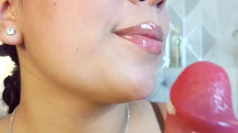 Mia Roux online show from March 2, 4:14 am