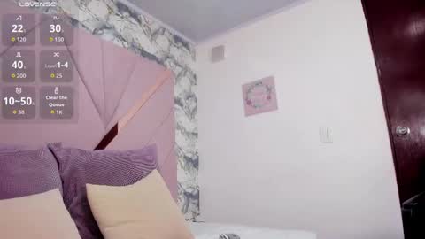 Mia online show from April 29, 4:38 am