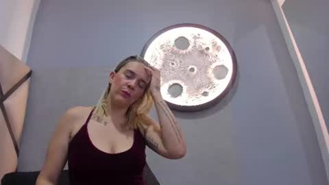 Snapshot of mia_salome23 chatting on June 20, 12:30 pm mia_salome23 online show from June 20, 12:30 pm