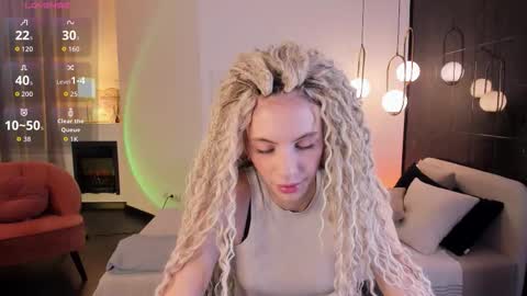 Mia online show from October 14, 6:03 am