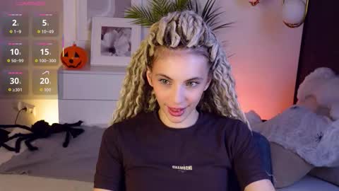 Mia online show from November 1, 6:37 am