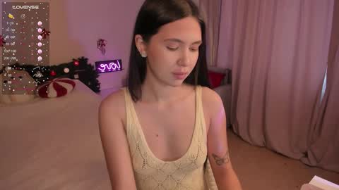 Mia online show from January 10, 8:16 am