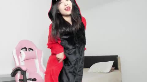 Snapshot of mia_soyun chatting on November 5, 5:13 pm Your Soyun online show from November 5, 5:13 pm