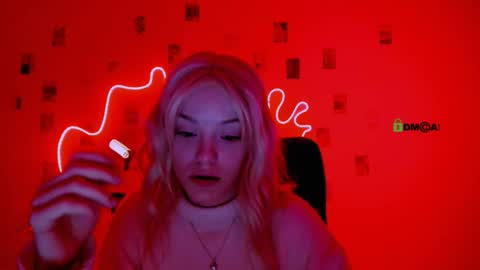 mia_starrr_ online show from February 8, 8:12 pm