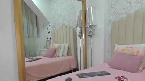 mia_tentacion__ online show from June 9, 3:40 am