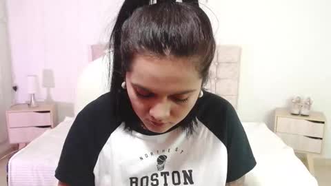 Mia  online show from October 15, 4:01 am