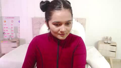 Mia  online show from October 18, 12:35 am