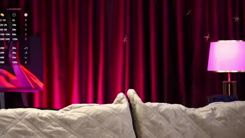 Mia online show from February 25, 5:47 pm