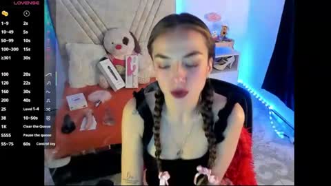 Snapshot of mia_victoria420 chatting on July 15, 6:02 pm Mia Victoria online show from July 15, 6:02 pm