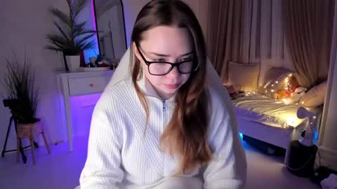 VixenMia online show from February 27, 3:36 am