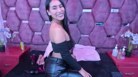 miaa_davis_ online show from November 28, 3:09 am