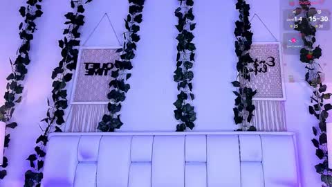 Mia online show from March 15, 11:38 am