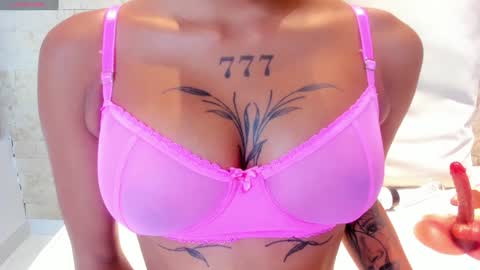 Miaa  online show from February 4, 7:11 pm