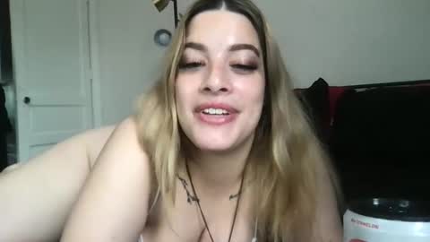 Snapshot of miaaasturbate chatting on May 26, 12:56 pm Mia Moji online show from May 26, 12:56 pm