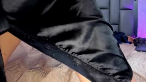 Mia online show from February 13, 3:03 pm