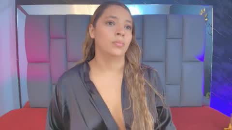 Mia online show from September 23, 12:08 pm