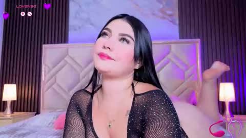 Miaa Farrel online show from March 25, 7:31 pm