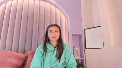 miaanderson__ online show from February 8, 2:20 pm
