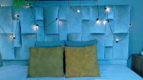 miaanderson__ online show from May 14, 12:23 pm