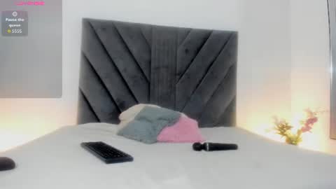 miaatorres_ online show from July 21, 12:07 pm